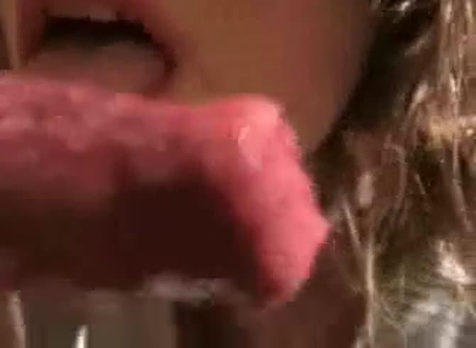 Video :Beautiful woman got her mouth full of dog cum as she sucks dog dick